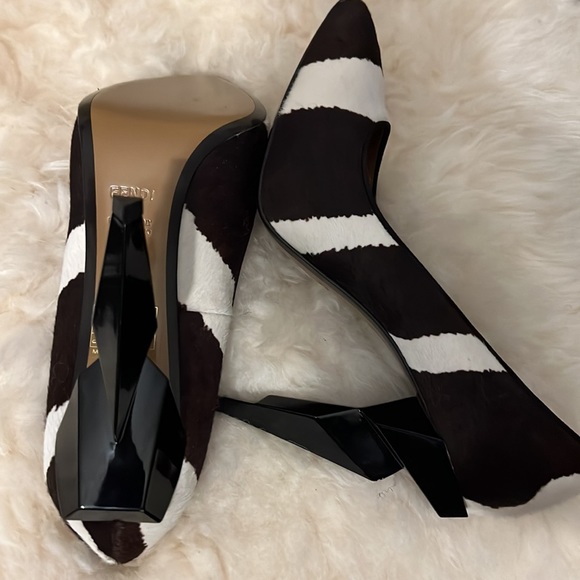 FENDI - Picture 3 of 5